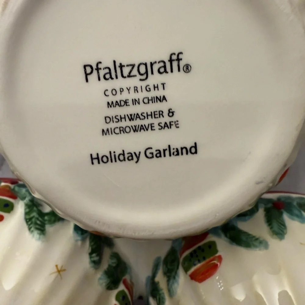 Pfaltzgraff Holiday Garland Triple Section Server
